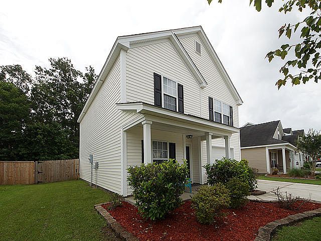 1st image of 107 Vinca Dr