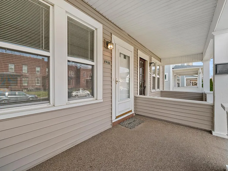 685 E Whittier St — Photo 27