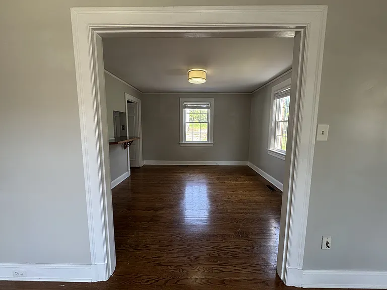 310 Yeardley Ave — Photo 18