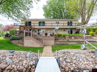 1200 Baker Bay Rd, Kasota, MN 56050