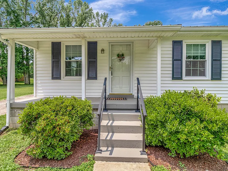 5039 Wilson Pike — Photo 4
