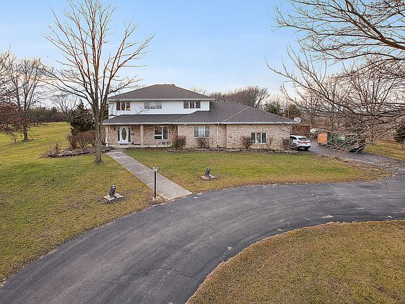 3rd image of 26532 S Foxwood Dr