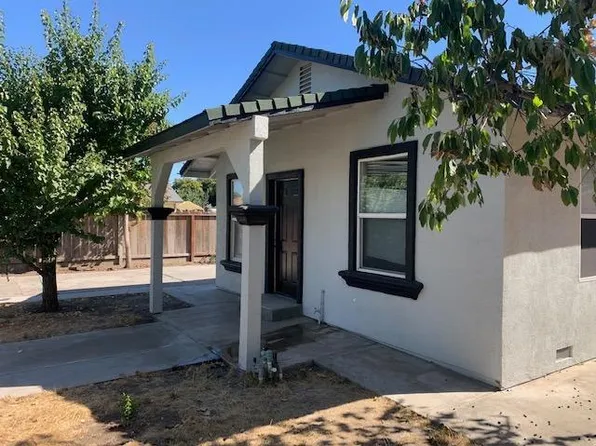 2260 N Young St, Stockton, CA 95205