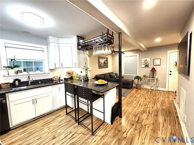 501 Pelham Dr — Photo 4