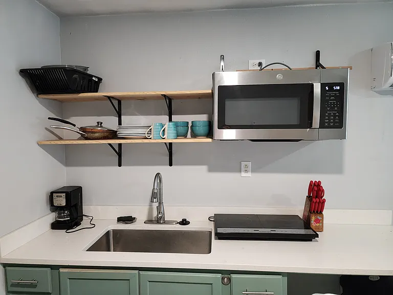 2400 W Wright St #B — Photo 3