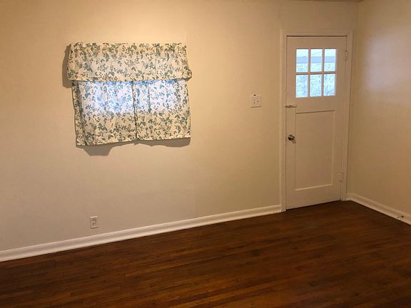 2nd image of 527 Hilma St