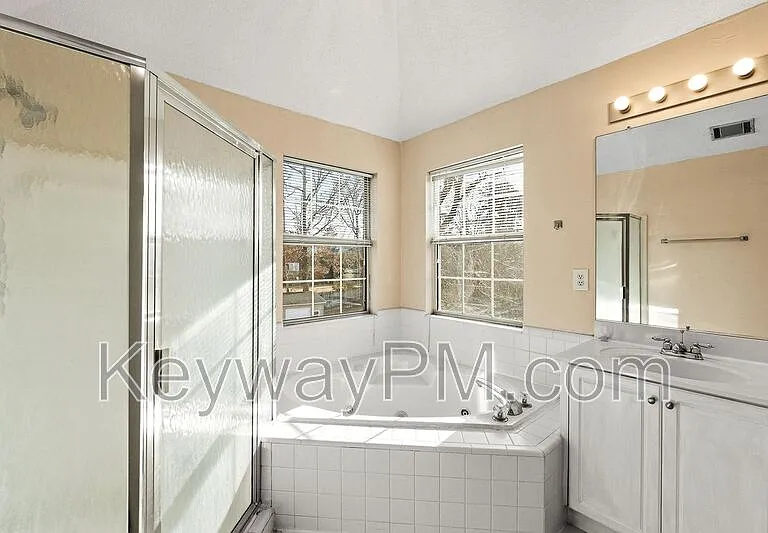 1063 Waltons Pass — Photo 20