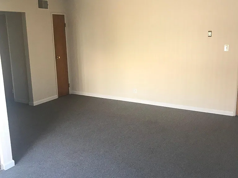 252 Acton Pl #4 — Photo 3