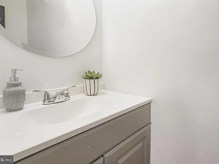 12120 Stoneford Dr — Photo 11