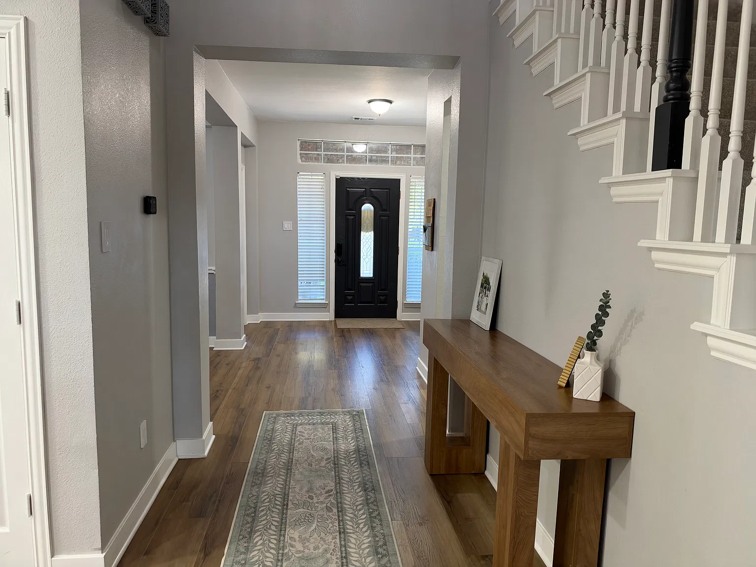 4 bed, 3018 sqft, $3,895 — Photo 4