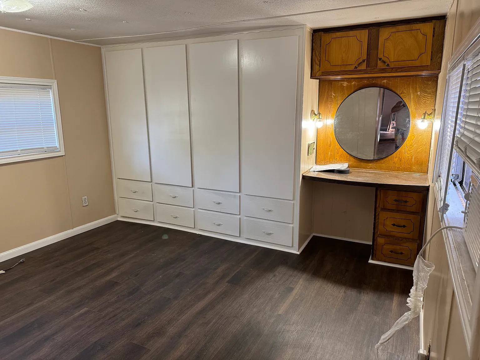 2 bed, 1.5 bath, 720 sqft, $800 — Photo 3