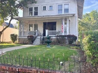 8 E Main St, New Concord, OH 43762