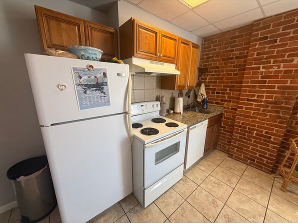 35 High St #203