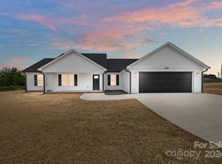 1532 Tiffan Ln, Lincolnton, NC 28092