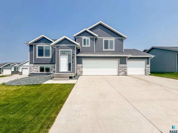 5604 W Holbrook Cir, Sioux Falls, SD 57107