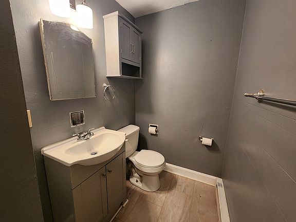 4th image of 24 N Franklin St #2-3