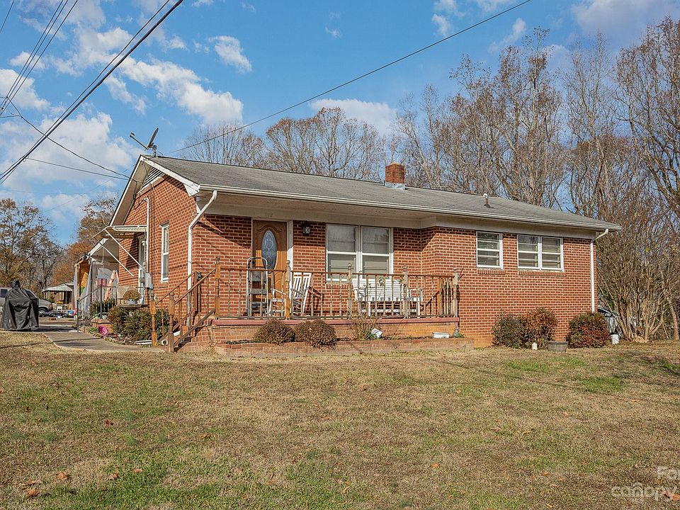 1st image of 843 Lincoln Dr