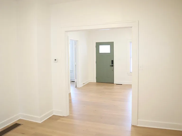 535 Lilly Ave — Photo 6