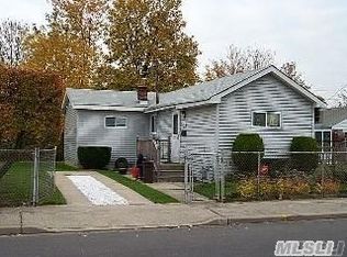 190 Waldorf Ave, Elmont, NY 11003