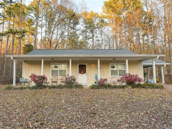 625 W Richardson St, Oxford, GA 30054