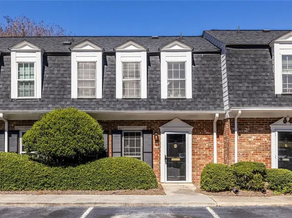12 Bassett Hall Pl NW, Atlanta, GA 30318