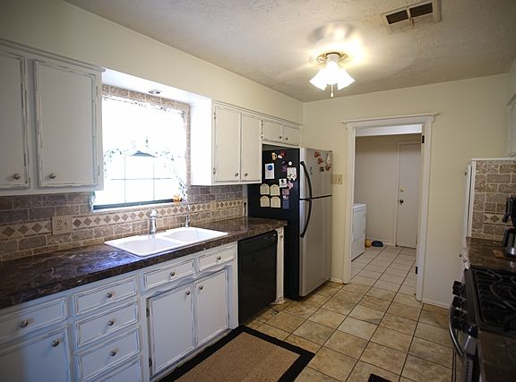 5th image of 3715 Humble Ave