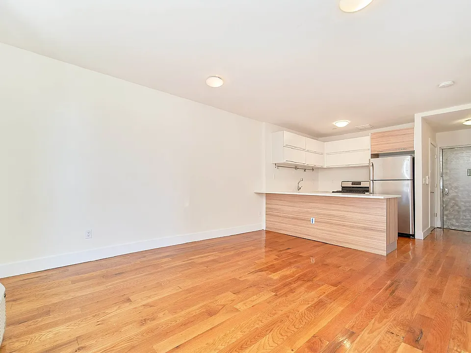 572 5th Ave #3C