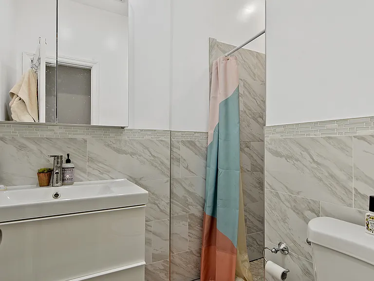 1670 1st Ave #2S — Photo 6