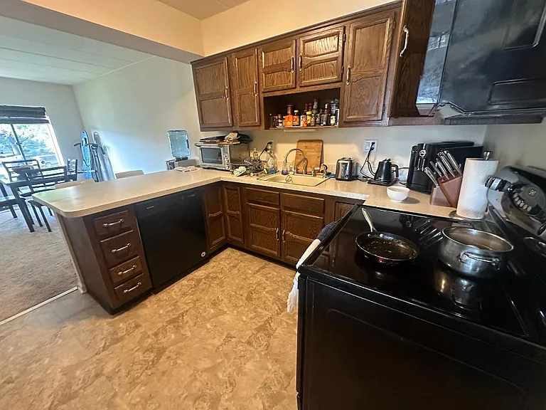 75 Oakridge Dr — Photo 7