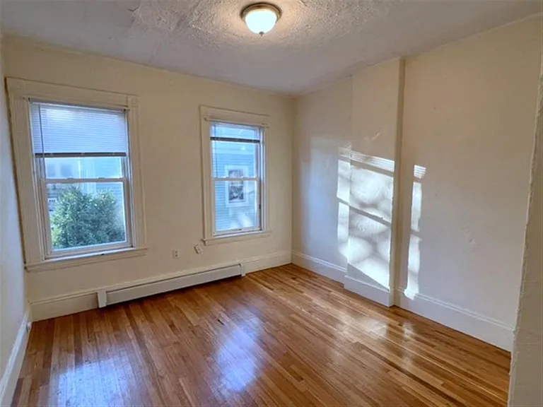 37 Oak St #2F — Photo 7