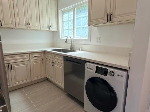 112 S Everett St APT B, Glendale, CA 91205