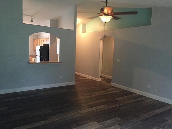 3rd image of 4 Squire Ct