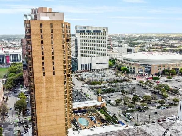 1111 Caroline St APT 2903, Houston, TX 77010