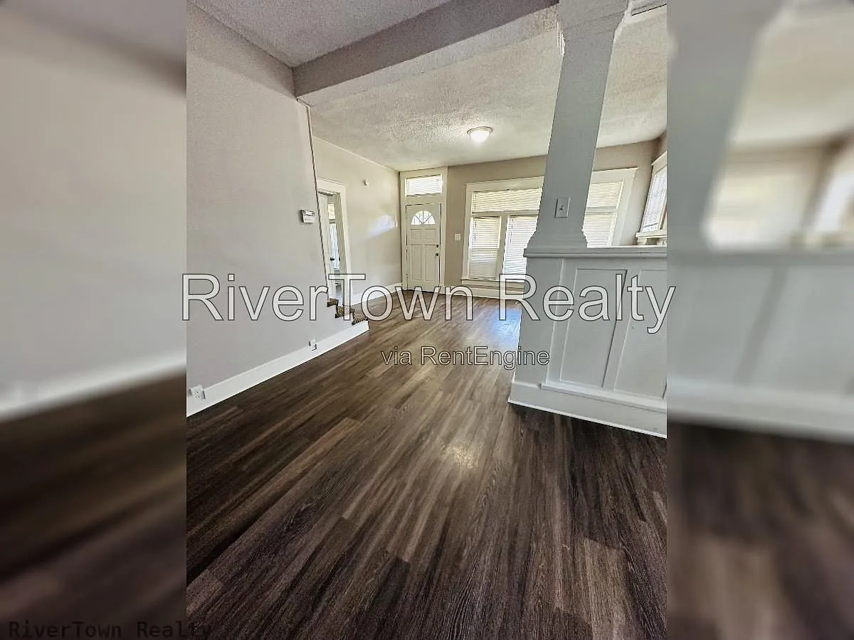 3 bed, 2.0 bath, 1619 sqft, $1,295 — Photo 3