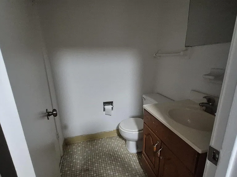 852 Garnet St — Photo 10