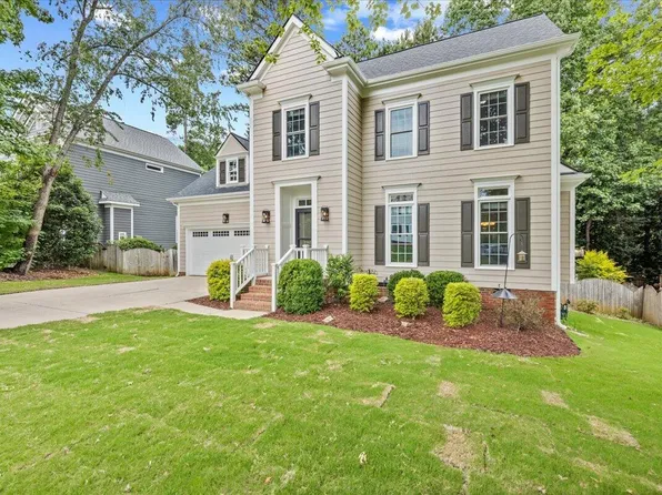 1809 Misty Hollow Ln, Apex, NC 27502
