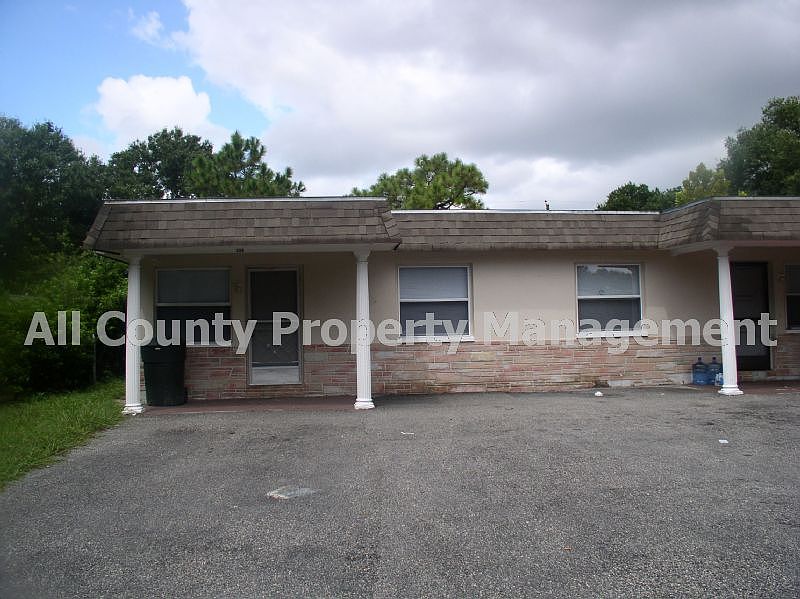 1st image of 334 Lake Palms Dr
