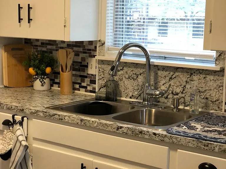 234 Emerald Ln #4 — Photo 8