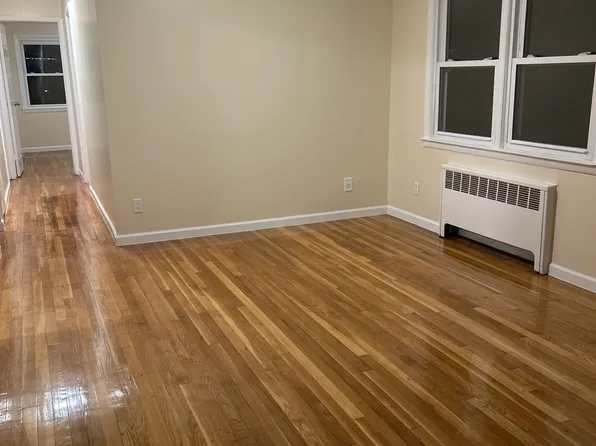 (undisclosed Address), Far Rockaway, NY 11691