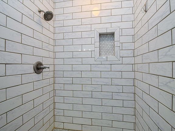 3rd image of 1715 Bush Farm Dr
