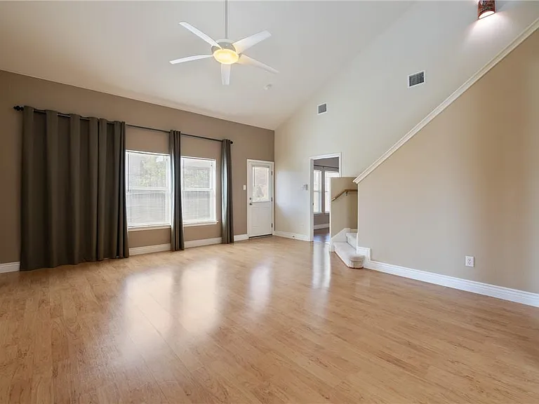 3800 Vonnegut Ct — Photo 13