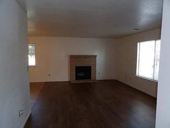 5th image of 1914 N Fruit Ave #101