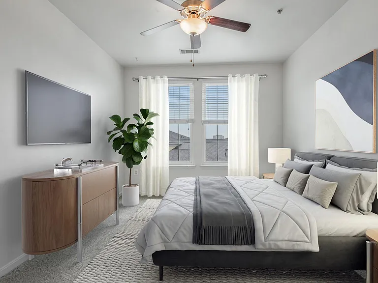 2321 25th St S #411 — Photo 17