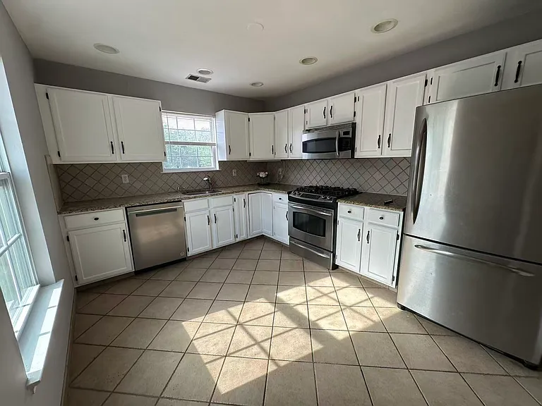 168 Potomac Dr — Photo 6