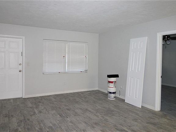 3rd image of 6371 Gateway Ave #6377