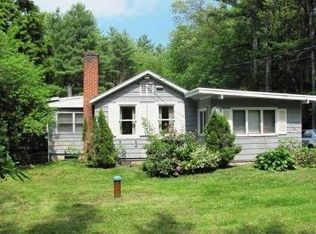 48 Amesbury Rd, Newton, NH 03858