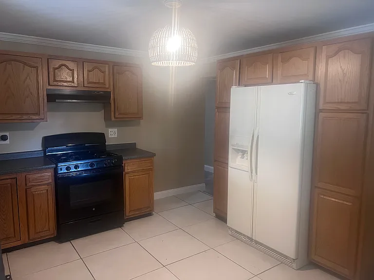 5000 Locust Ln — Photo 22