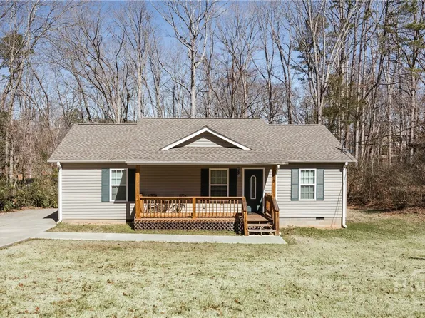 58 TeePee Lane, Lavonia, GA 30553