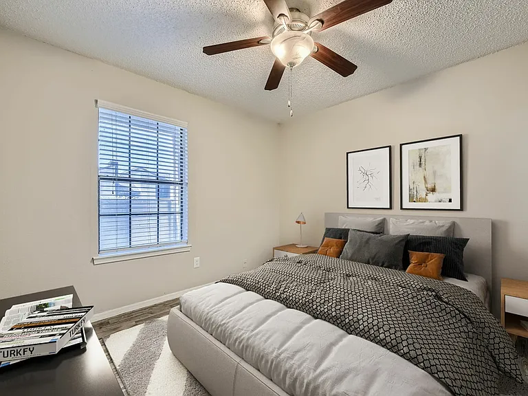 Rise Oak Creek — Photo 30