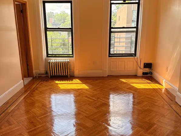 750 Greene Avenue image 1 of 12